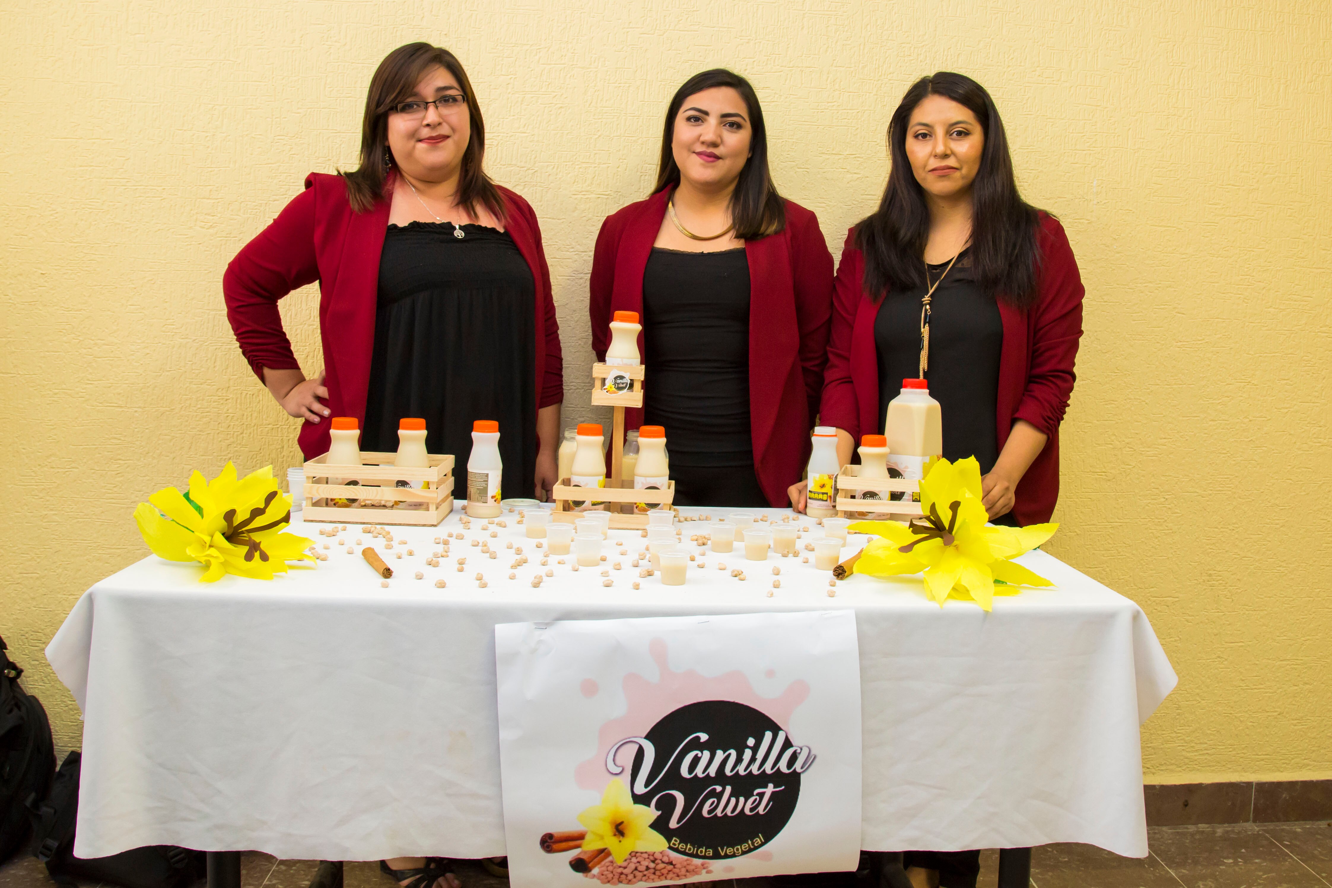 Estudiantes producen bebida vegetal a base de garbanzo  