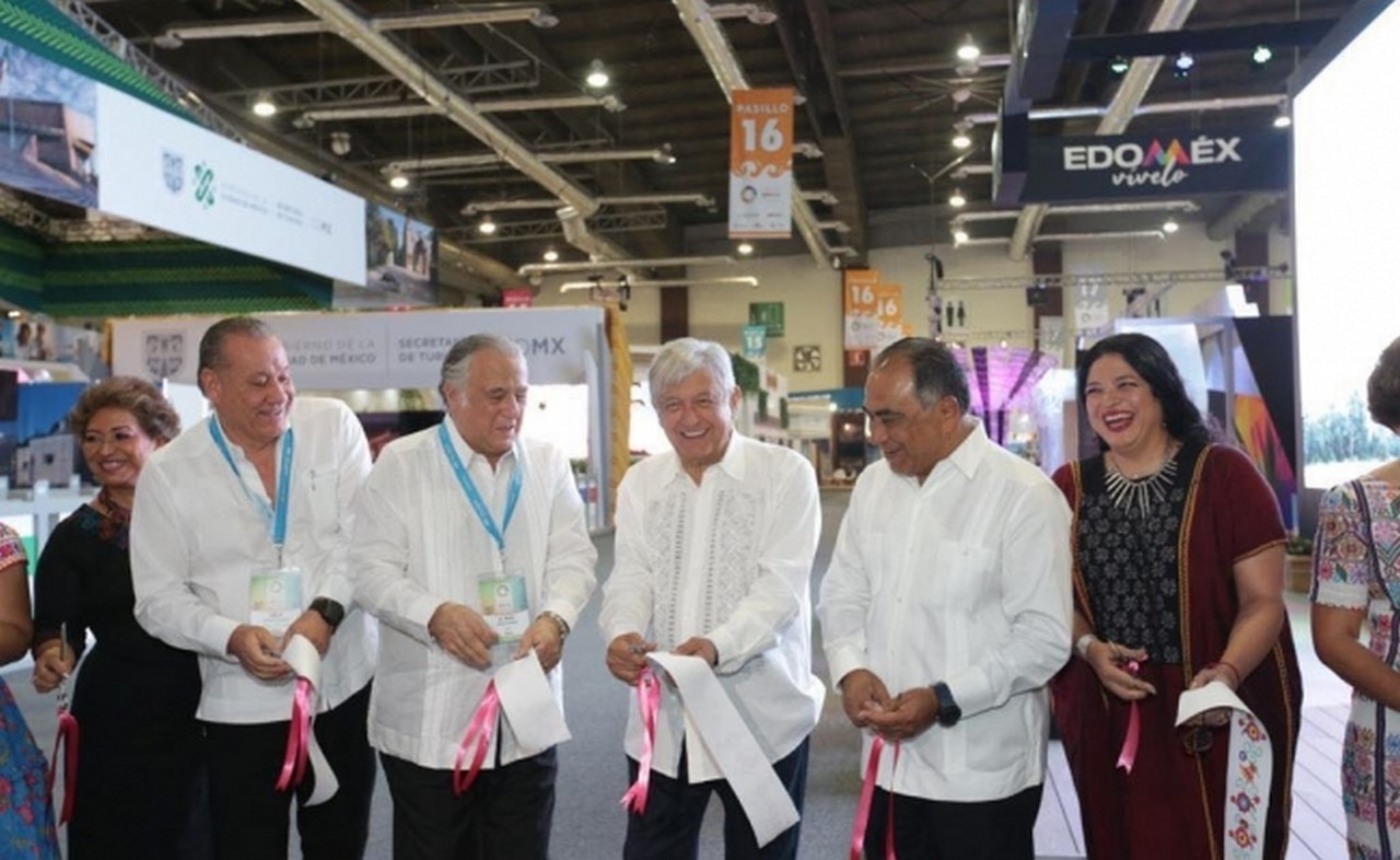  Héctor Astudillo pide apoyo a AMLO para relanzar Centro de Convenciones de Acapulco