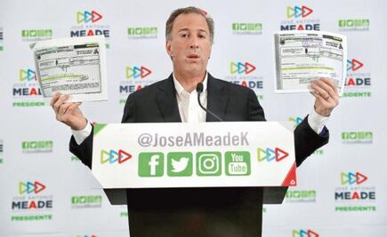 Meade enseña registros de departamentos de AMLO