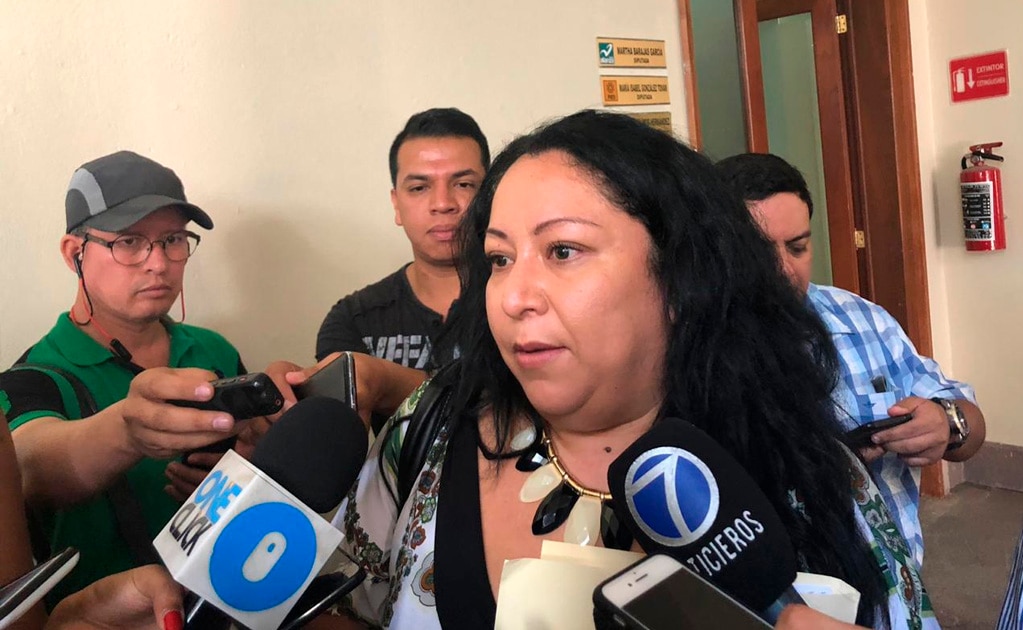 Niega Alejandra Valdés tener parentesco con una de sus asesoras