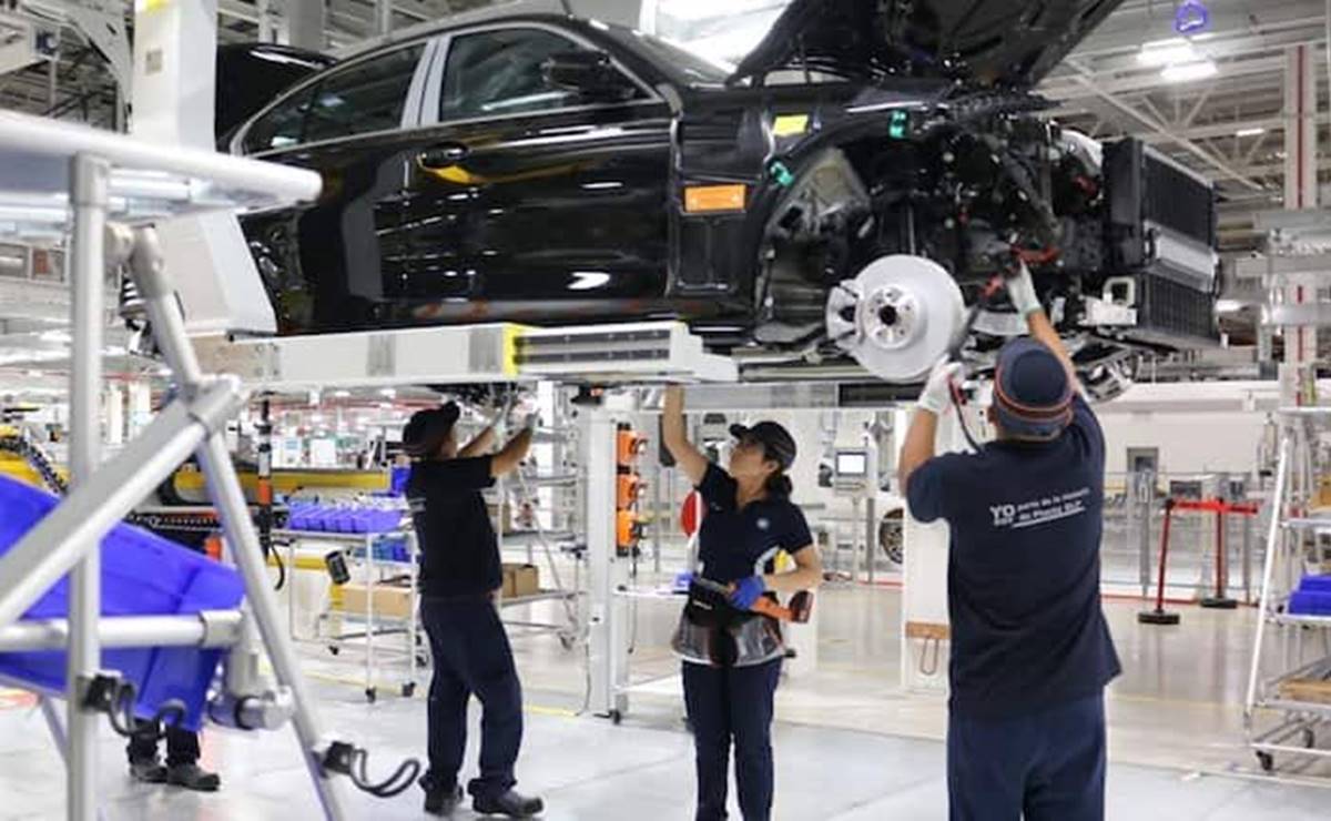 Hasta 2023, regulación de mercado automotriz por escasez de semiconductores: experto