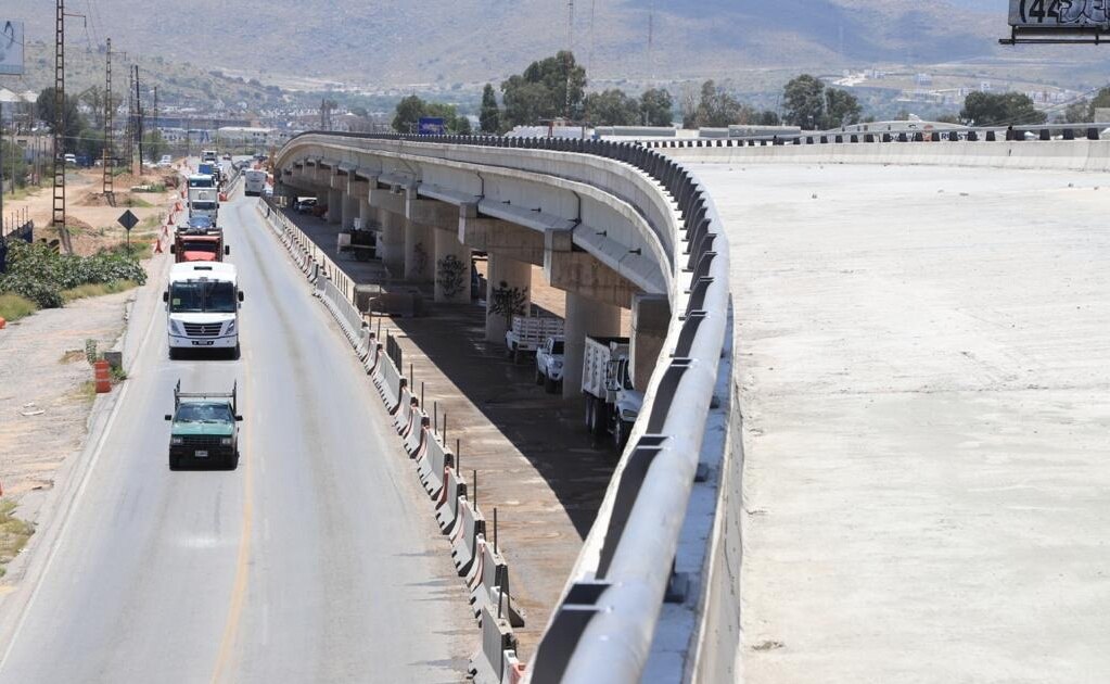 Con 40.27% de avance, obras en puente elevado de Rocha Cordero: capital de SLP