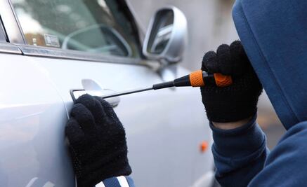 Dictan prisión preventiva a sujeto por robo de auto