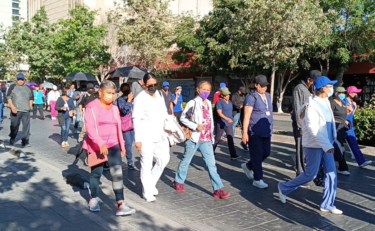 Protestan en SLP médicos del Hospital Central; exigen mejores condiciones laborales