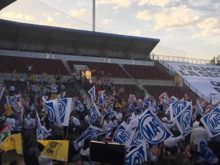 Celebran arranque de campaña de Octavio Pedroza en el estadio 20 de Noviembre