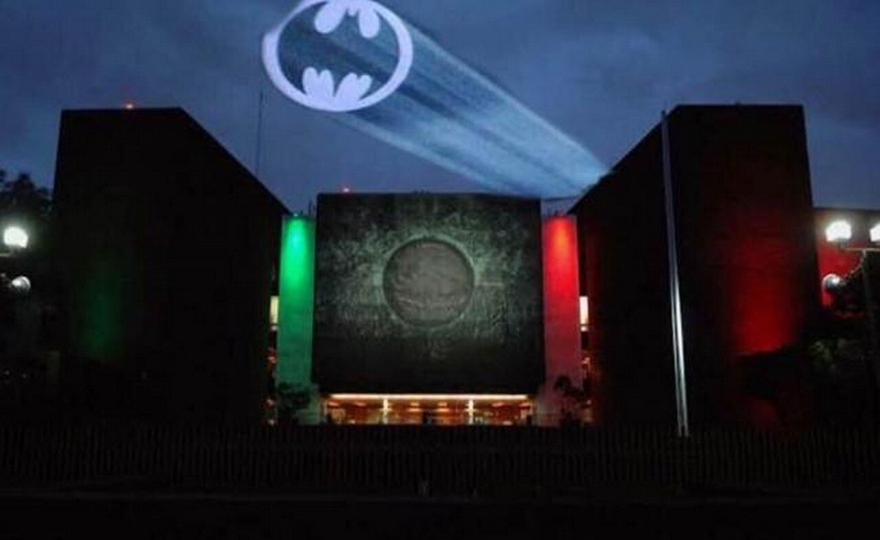  Tatiana Clouthier le pide "ayuda" a Batman