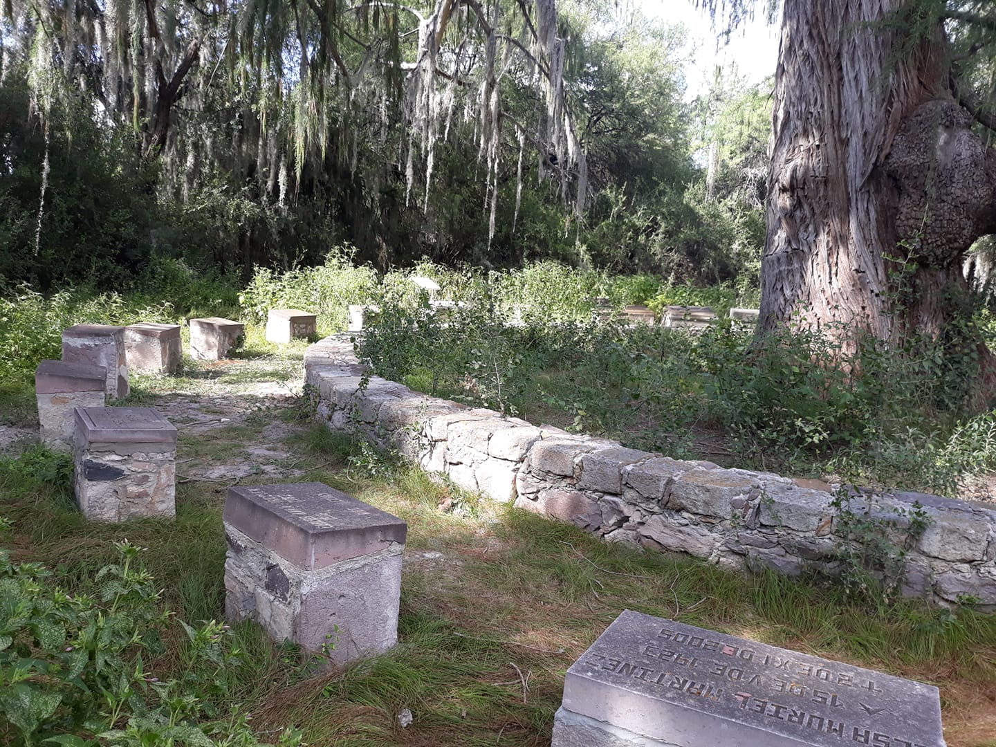 Panteón de la Hacienda Peotillos. Foto: Ismael Vázquez, Facebook