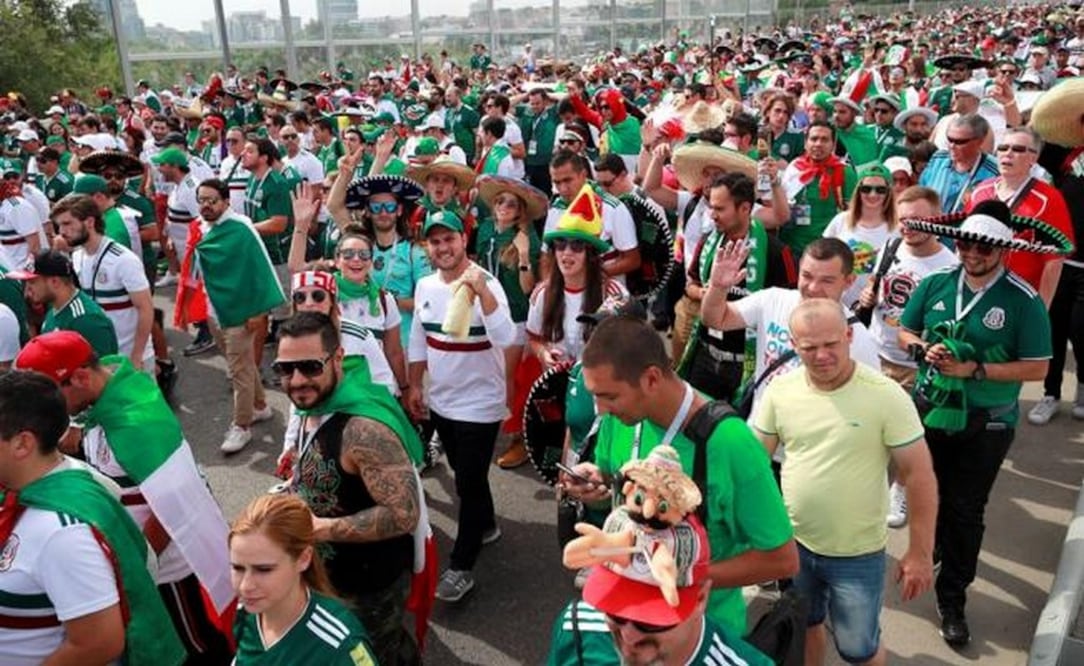 Aficionados mexicanos en Rusia. Foto: EFE