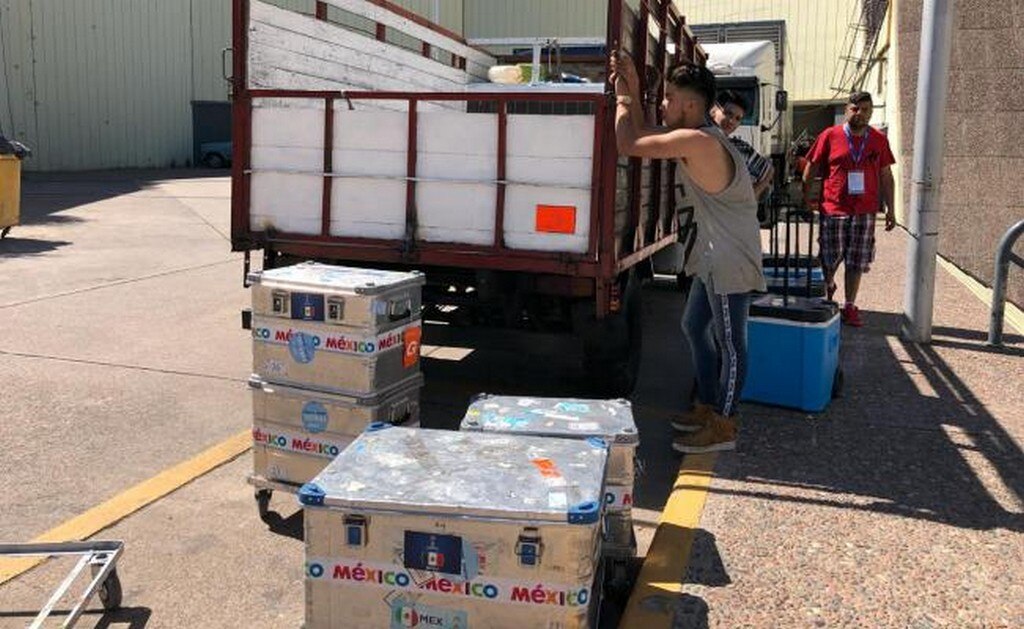 Mueven a la Selección Mexicana en camioneta de redilas