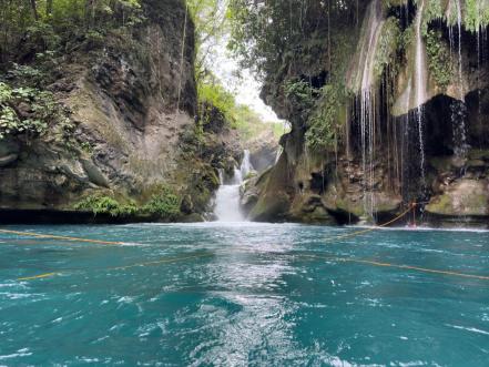 Canoas y Puente de Dios, la ruta sobre las vías del tren y pozas azules en la Huasteca potosina