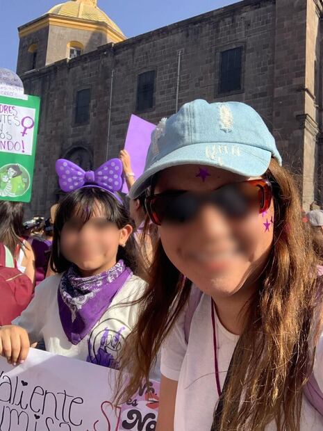 Guadalupe considera que la mejor herencia que puede darles a sus hijas es enseñarlas a no tener miedo y a levantar la voz. Foto: Especial.