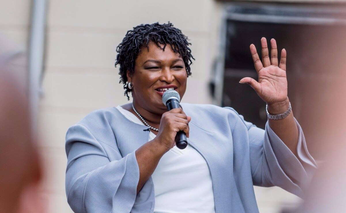 El nombre de Stacey Abrams es de los más comentados en los círculos políticos, ya que cumple varios requisitos que se auguran como claves: joven, afroamericana y del sur, tres cualidades que servirán para movilizar votantes. Foto: Tomada de Facebook