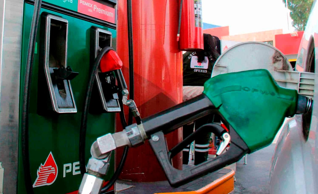 Capacitan a sector gasolinero en seguridad y ambiente