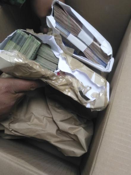 Aseguran un millón de pesos en aeropuerto Ponciano Arriaga