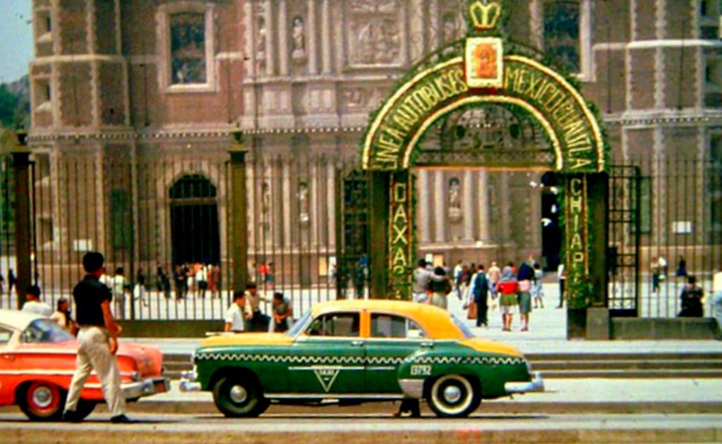 La primera mujer que recibió unas placas de taxi