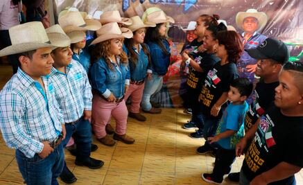 Presentan espectáculo de enanitos toreros en SLP