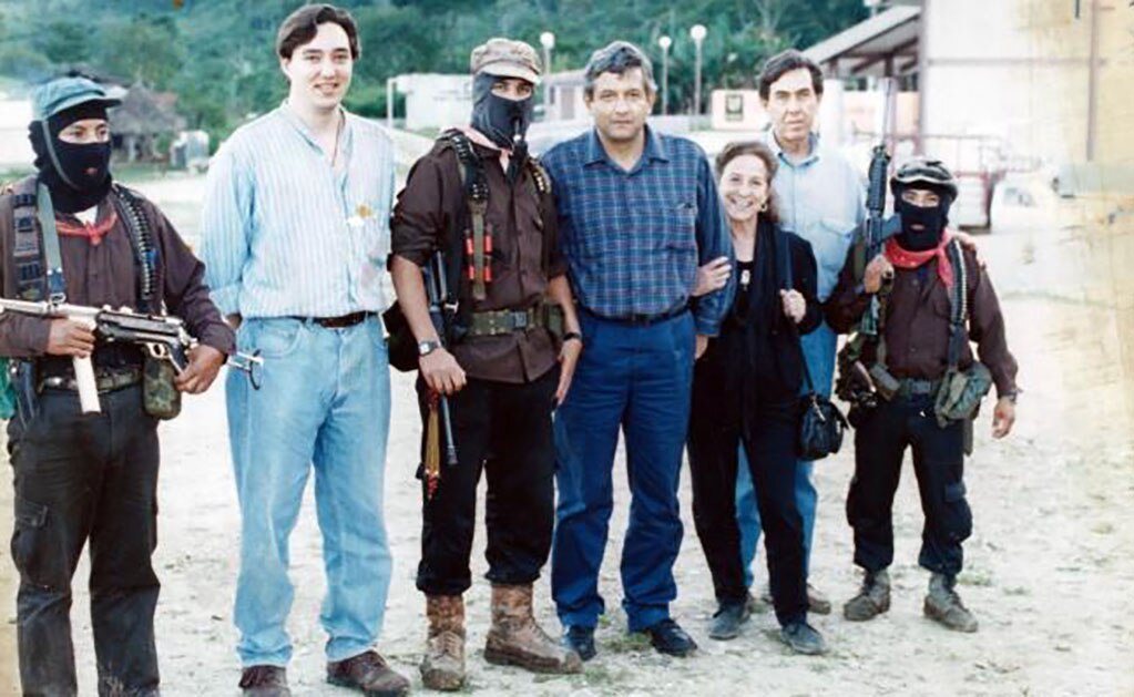 Fotografía de AMLO con Subcomandante Marcos es auténtica: Verificado 2018