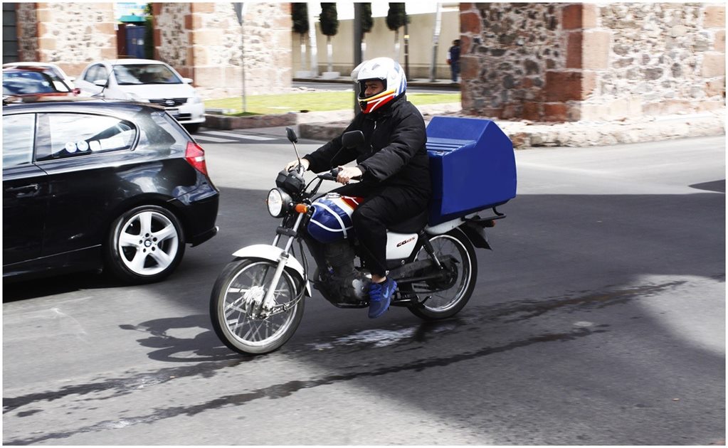 Plataformas de reparto de comida a domicilio incrementan 10 % sus tarifas