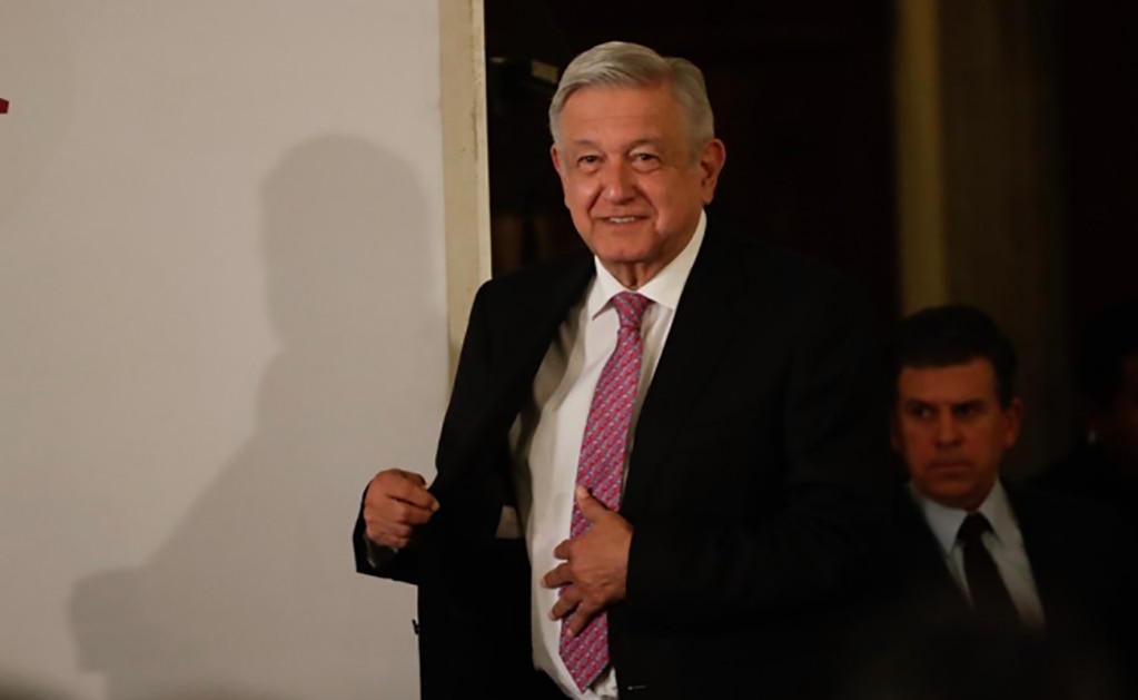 "El que no quiera ver visiones que no salga de noche": López Obrador a Calderón y Zavala