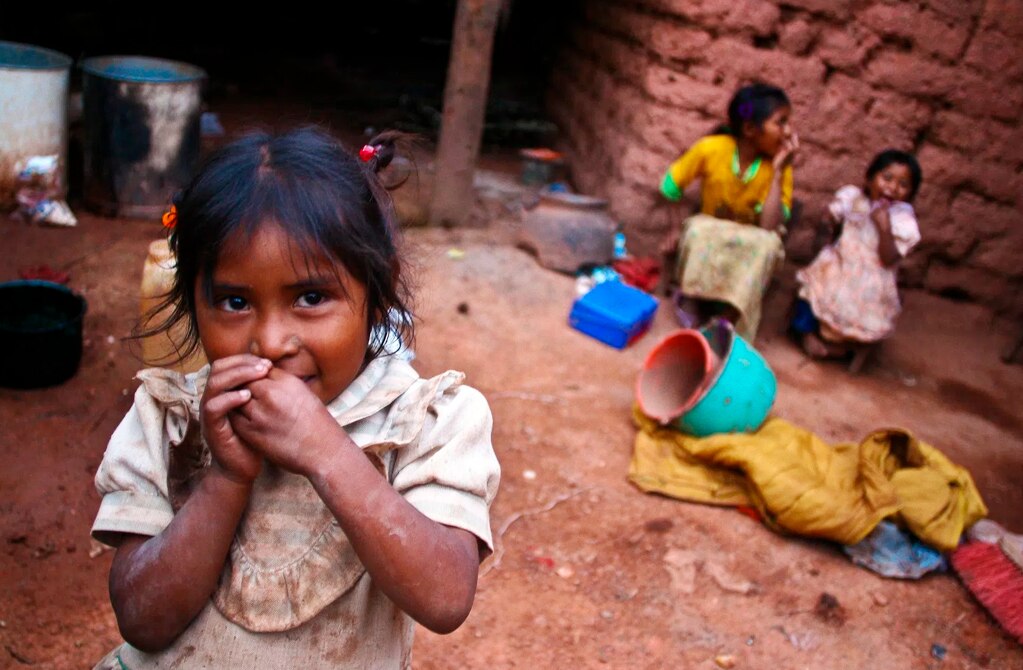 Más de 21 millones de pobres en México, la mitad son niños