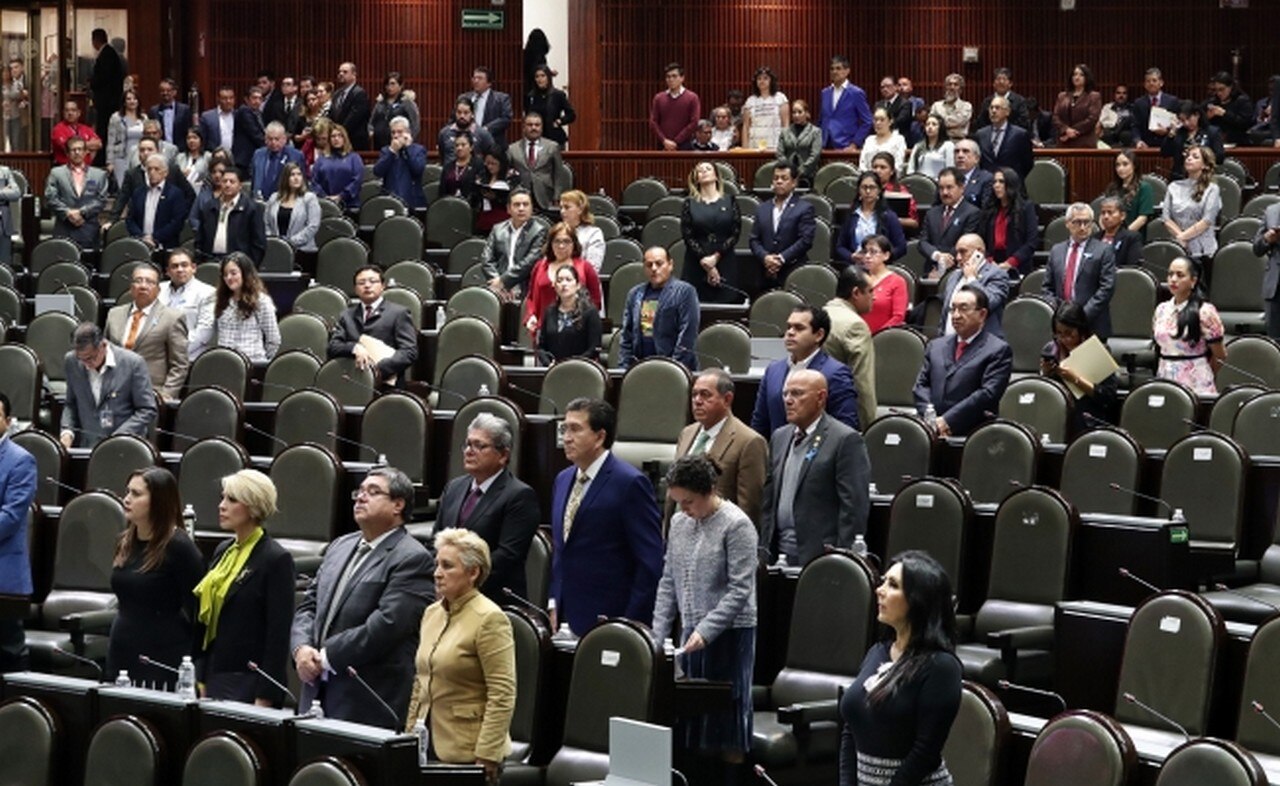 Diputados evitan votar acceso de padres a guarderías del IMSS