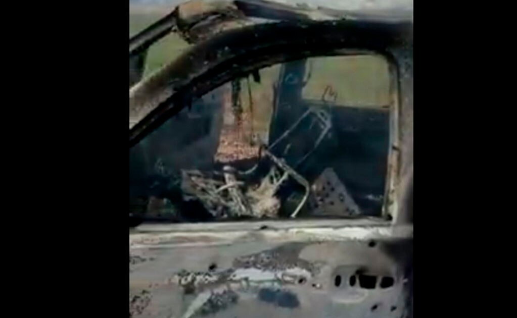 Captura de pantalla, vehículo de la familia LeBarón calcinado