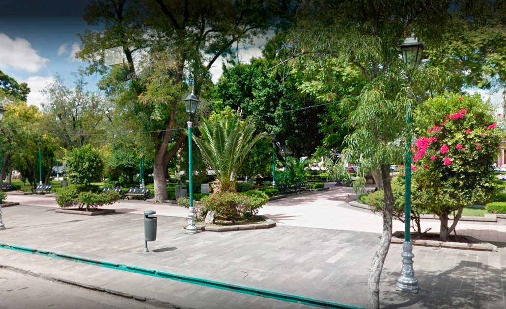 Rehabilitan jardín de Tequis