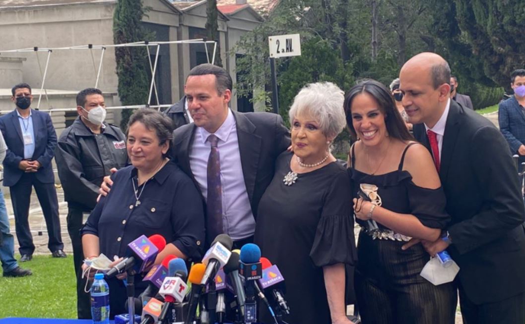 Anel y sus hijos preparan bioserie de José José: "será verdadera, pero bonita"