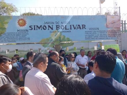 Manifestantes bloquean avenida en Soledad; exigen justicia por abuso sexual en jardín de niños