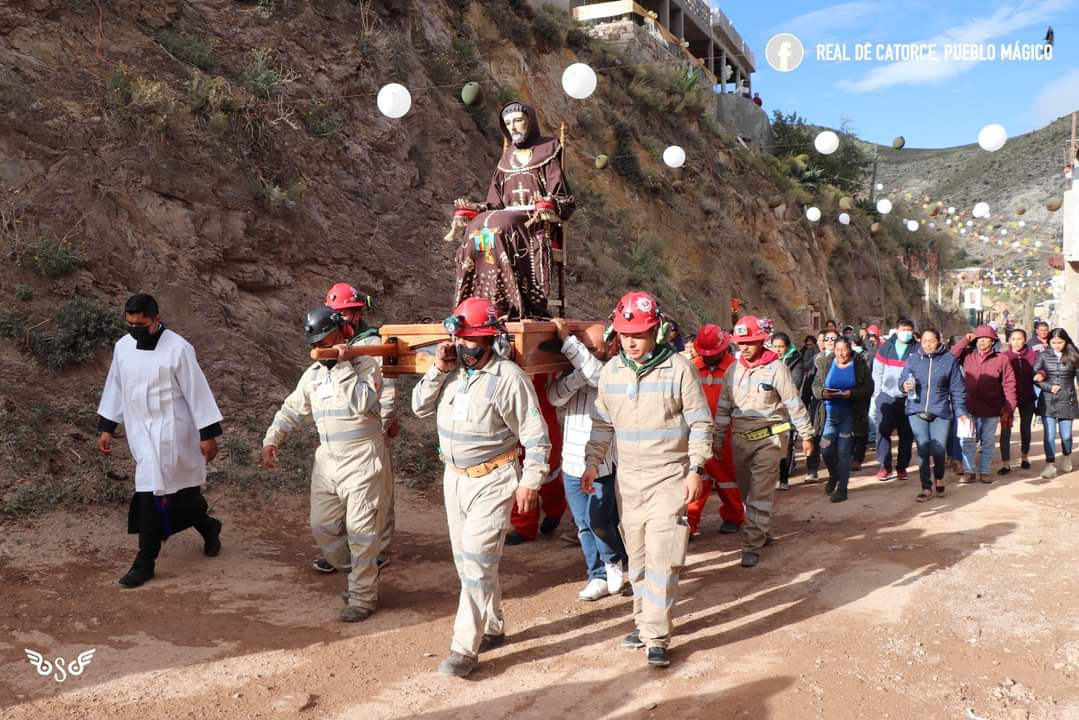 Inician los festejos de San Francisco de Asís “Panchito” en Real de Catorce. Fotos: Real de Catorce Pueblo Mágico