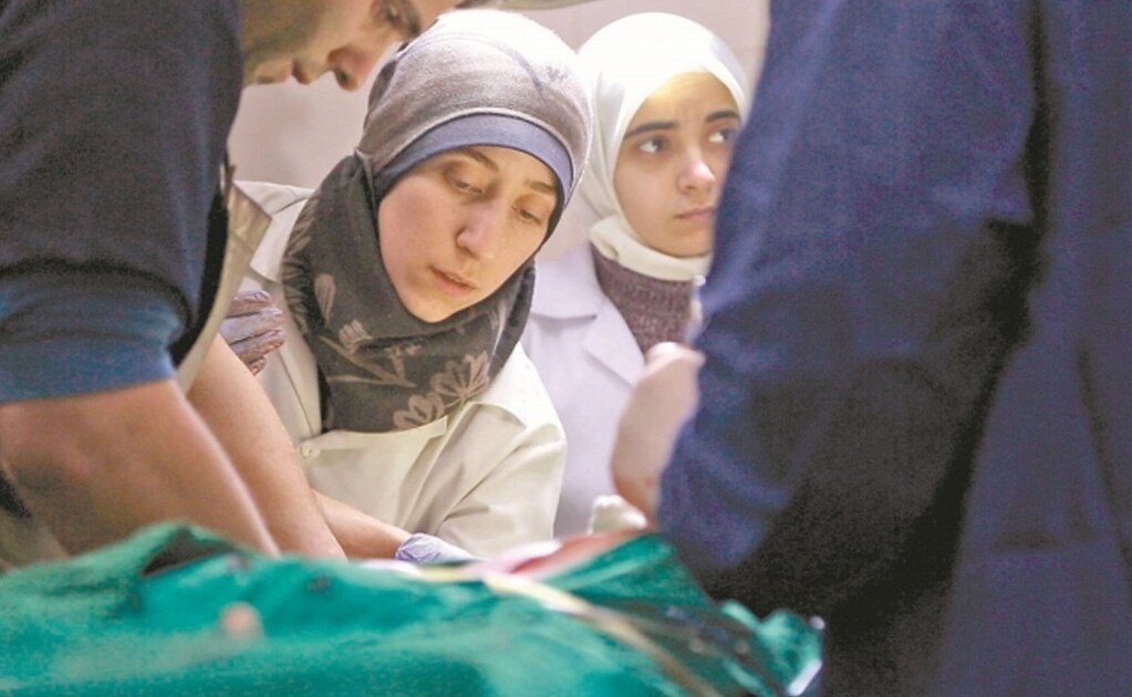 El incidente que más recuerda la doctora Ballour es el ataque químico que mató a mil 400 personas en 2013. Fotos: ALAMEDA FILMS