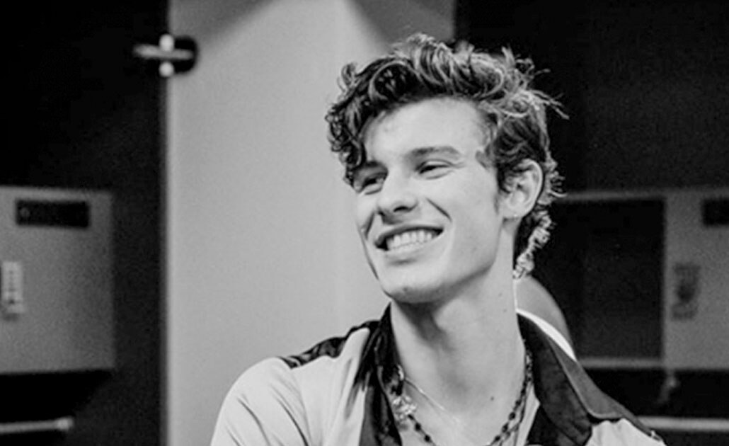 Shawn Mendes se disculpa por tuits racistas del pasado