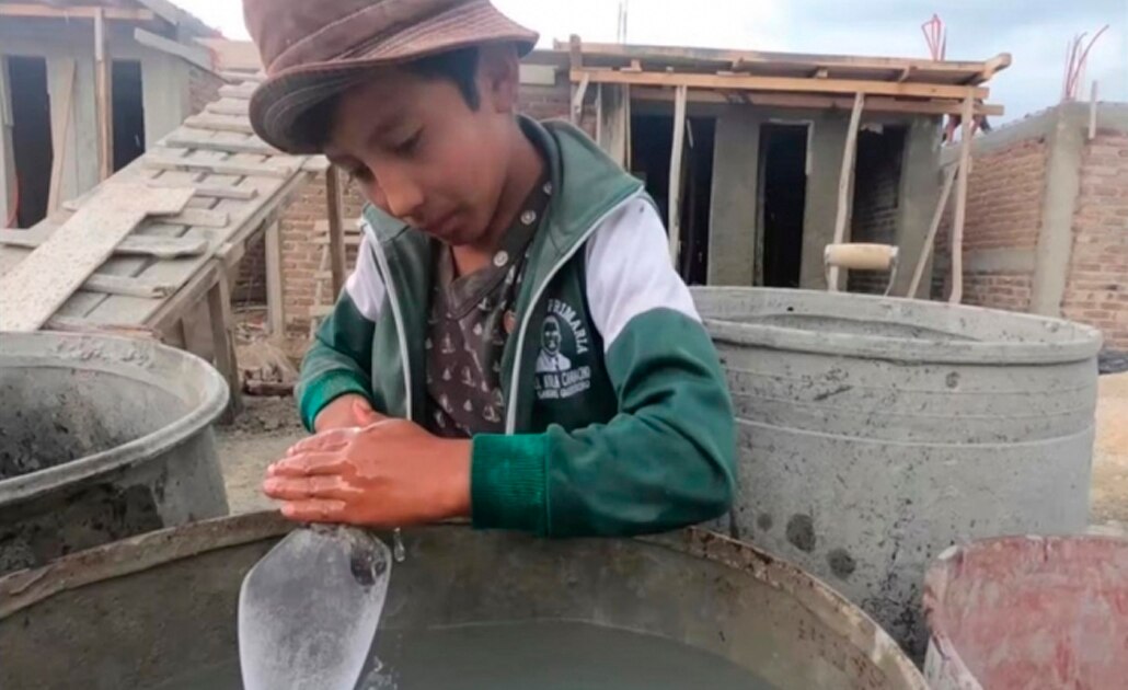 El niño albañil con 9.7 de promedio que sueña con ser arquitecto