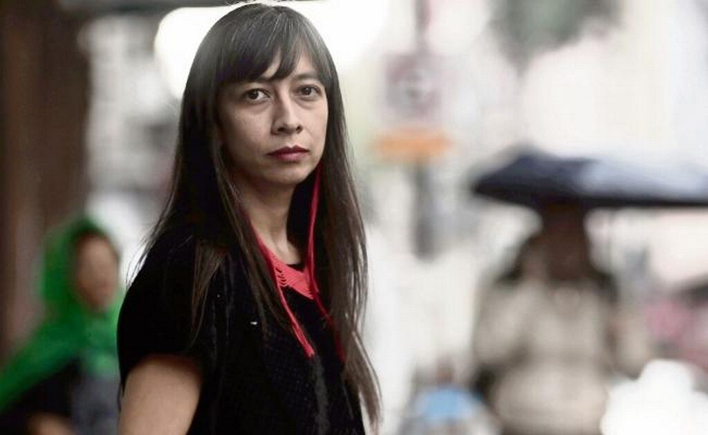 La creadora Regina José Galindo ha desarrollado desde hace más de dos décadas una obra radical, contextualizada, que exhibe la violencia contra el cuerpo femenino. ALEJANDRA LEYVA. EL UNIVERSAL