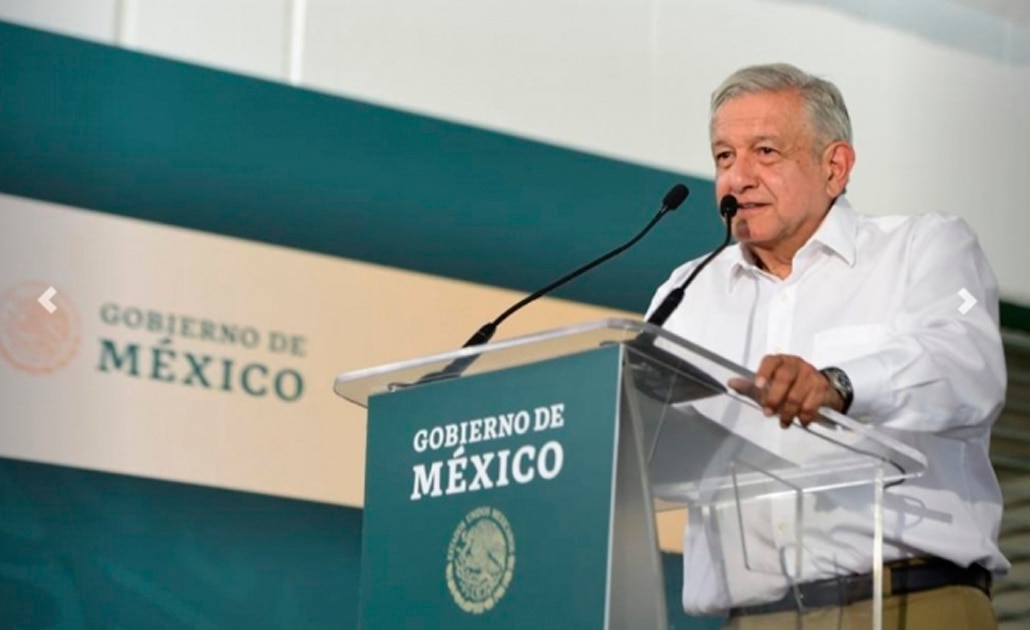Exempleado de refresquera asesora a AMLO para resolver abasto de medicinas