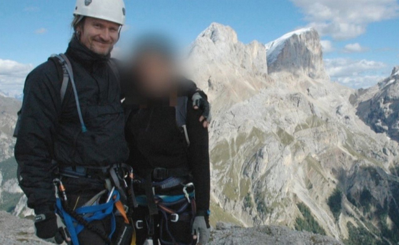 "Mi pareja nunca existió, era un actor enviado por el gobierno para espiarme"