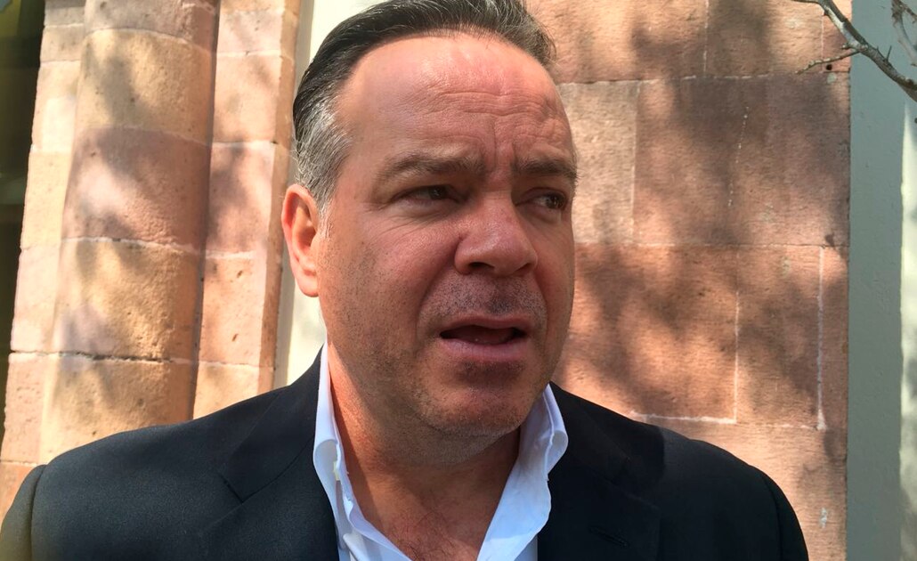 "Taxistas responsables de agresión a periodista podrían perder concesión"