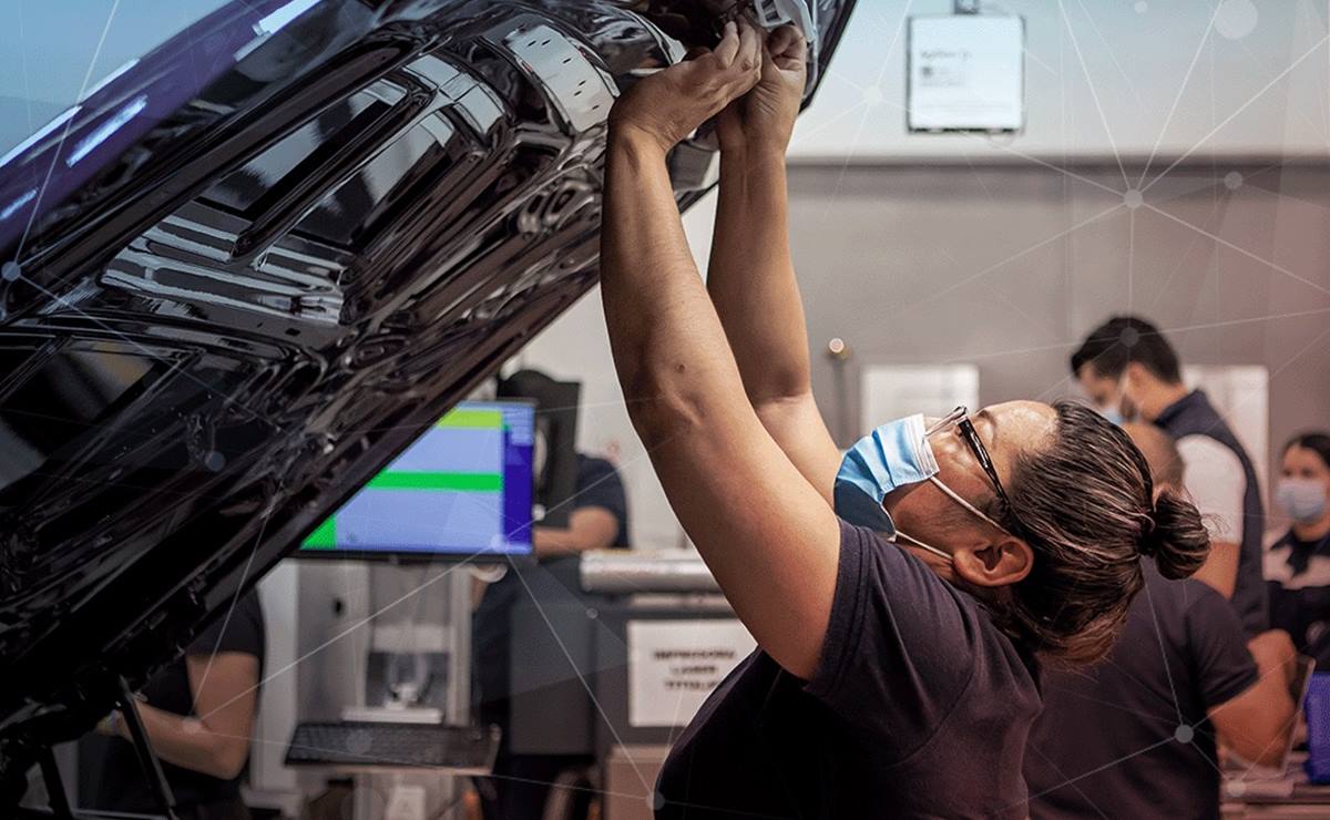 8M: El 35% del talento que fabrica automóviles en BMW de SLP son mujeres