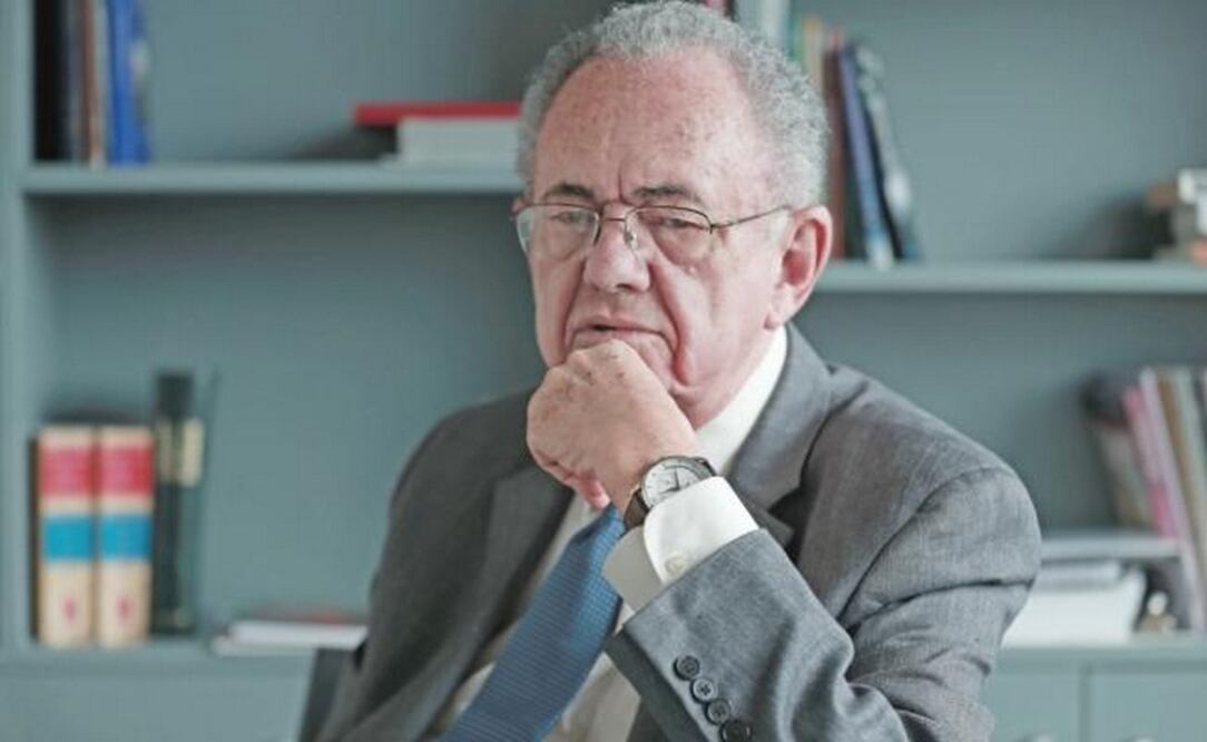 Javier Jiménez Espriú, próximo titular de la SCT, dijo que ante cualquier decisión de la población, se tendrá una terminal aérea digna y funcional. Foto: ARCHIVO EL UNIVERSAL