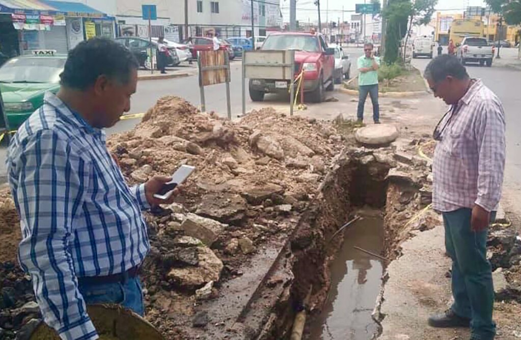 Interapas realiza labores de limpieza en Prolongación Muñoz