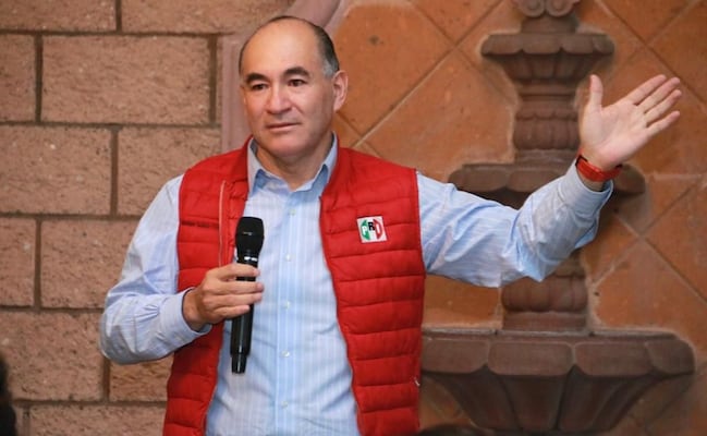 Enrique Galindo descarta intereses electorales en recientes reuniones con dirigencias nacionales del PRI y PAN