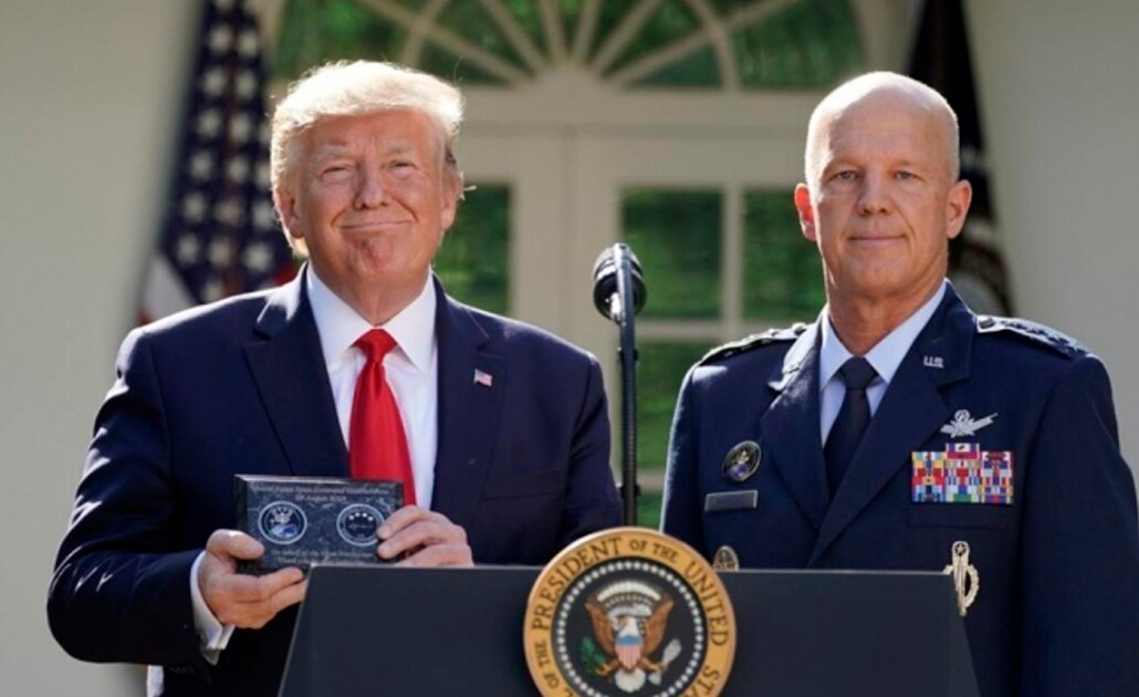 Crea Trump Comando Espacial para defender los intereses de EU en el espacio