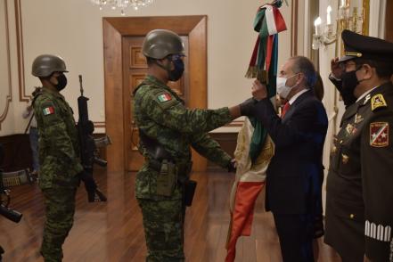 Sin congregación de personas, gobernador da el Grito de Independencia en SLP