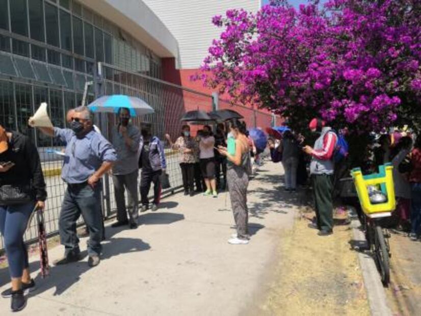 La esperanza es más fuerte que los rayos de sol; así se vive vacunación en capital de SLP