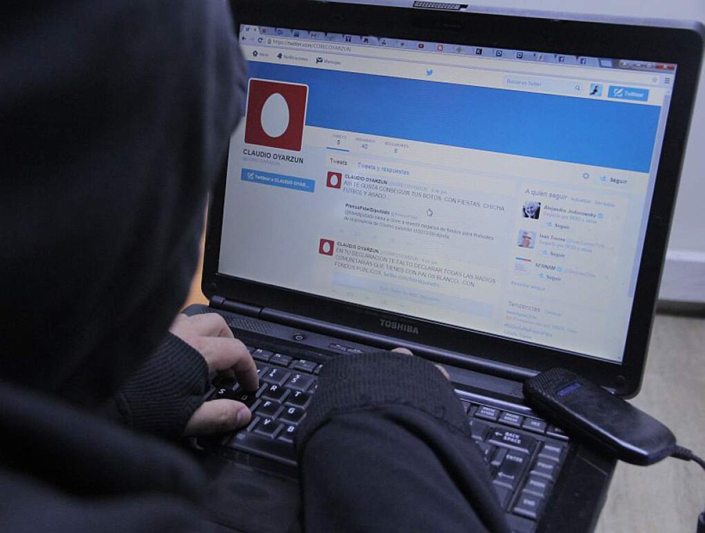 Aprueban tipificar delito de suplantación de identidad en redes sociales