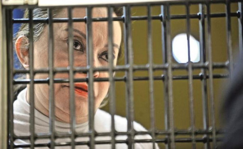 Limita juez llamadas y visitas a Elba Esther Gordillo; pedirá amparo, revira abogado