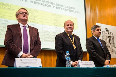 Simulador de Negocios de la UASLP estrategia para formar estudiantes en las áreas económicas