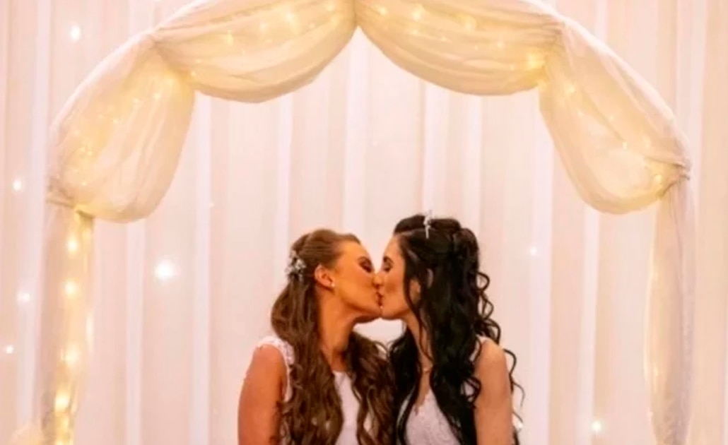 Celebra Irlanda del Norte su primer matrimonio homosexual