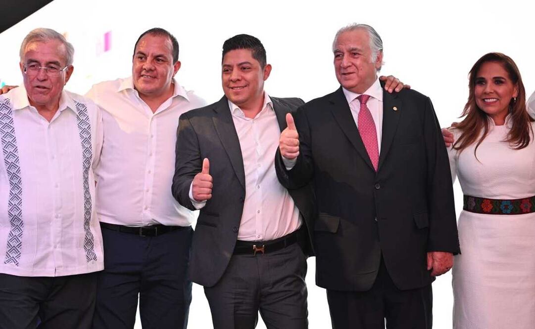 Gestiona Gallardo recursos federales para resolver nómina de telesecundarias de SLP. Fotos: Especiales