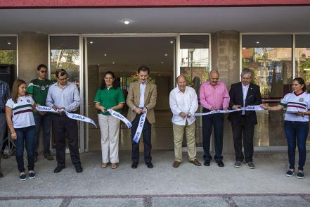 Inaugura UASLP exposición “Selección de 10” 